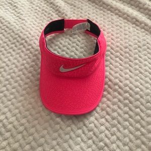 Hot pick Nike visor